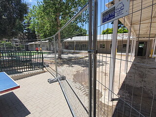 מכירת גדר זמנית מחוזקת ייצור ליקו-גדר  לבית ספר ברעננה - תמונה: 5