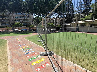 מכירת גדר זמנית מחוזקת ייצור ליקו-גדר  לבית ספר ברעננה - תמונה: 4