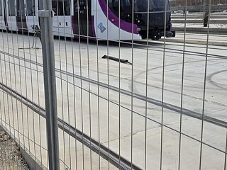 גידור מתחם דפו הטייסים לרכבת הקלה - תמונה: 6